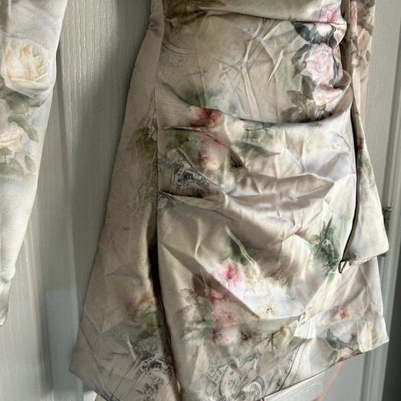 Toira Vintage Floral Draped Corset Dress - Picture 3 of 16